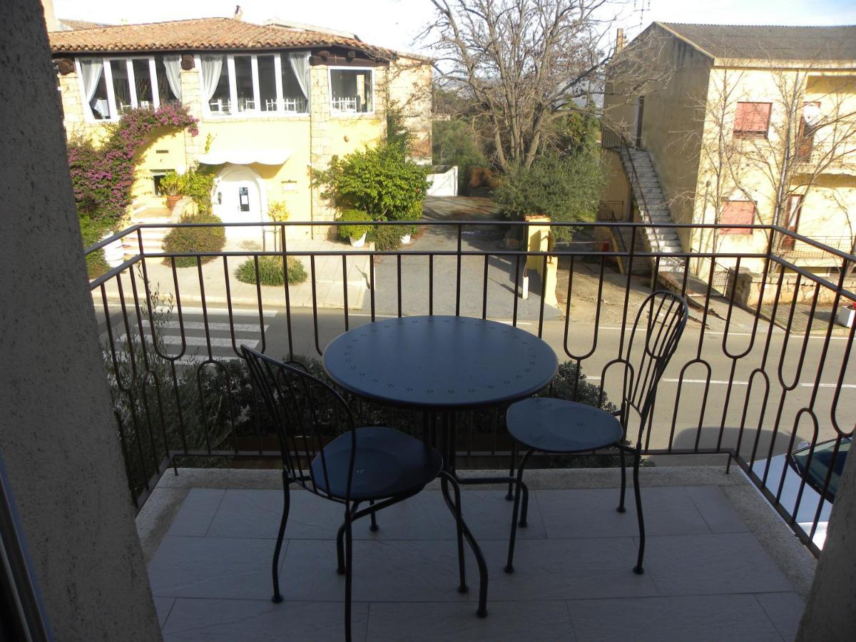 Petra Magica Apartment San Pantaleo Luaran gambar